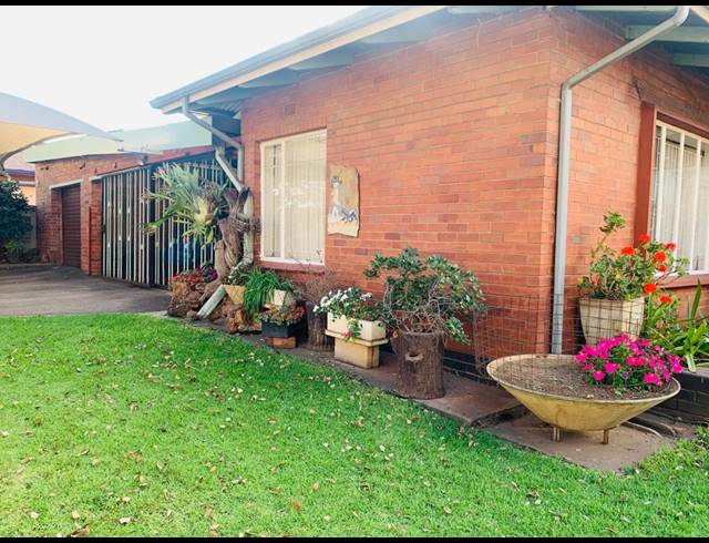 3 BEDROOM HOUSE FOR SALE IN VANDERBIJLPARK CW 4